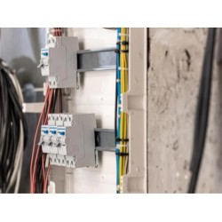 ELECTRICIDAD, MONTAJE Y MANTENIMIENTO DE INSTALACIONES ELÉCTRICAS DE ALTA Y BAJA TENSIÓN (6h)