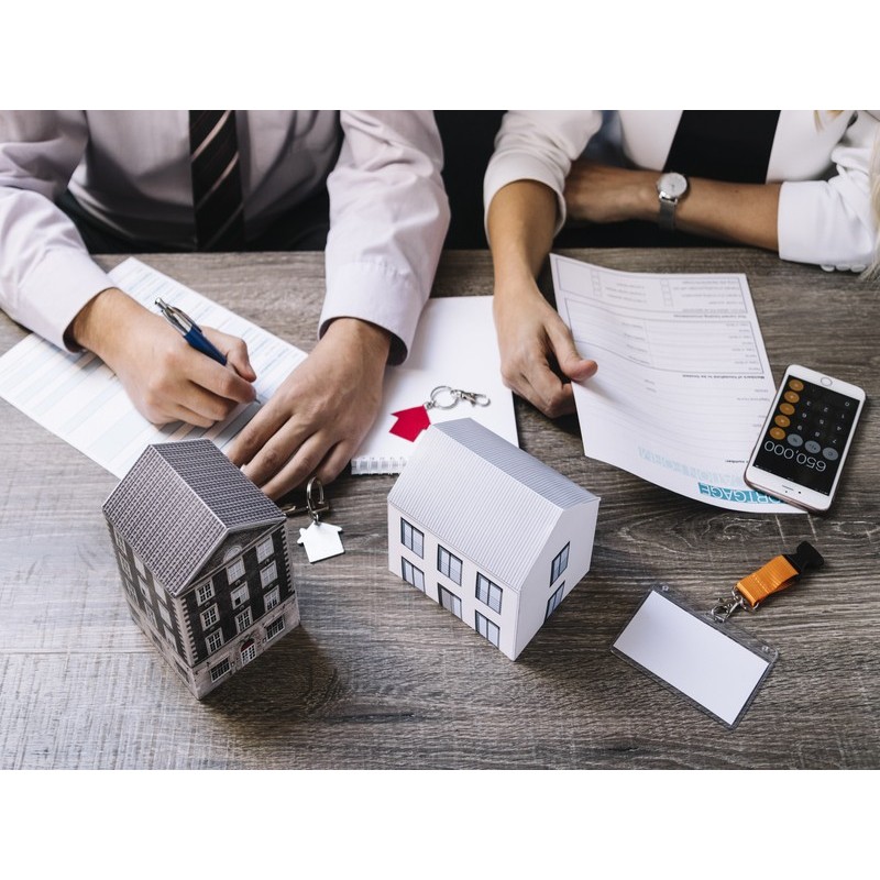 CRÉDITOS, PRÉSTAMOS Y GARANTÍAS HIPOTECÁRIAS