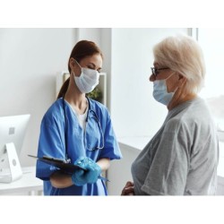 AUXILIAR DE ENFERMERÍA EN...