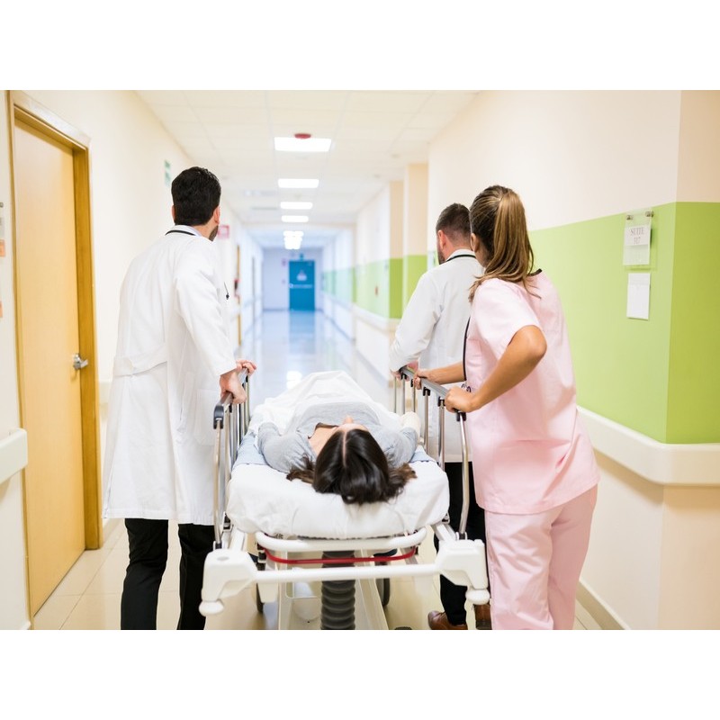 ACTIVIDADES AUXILIARES DE ENFERMERÍA EN EL PREOPERATORIO Y POSTOPERATORIO