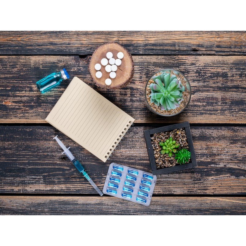 PLANTAS MEDICINALES EN LA OFICINA DE FARMACIA